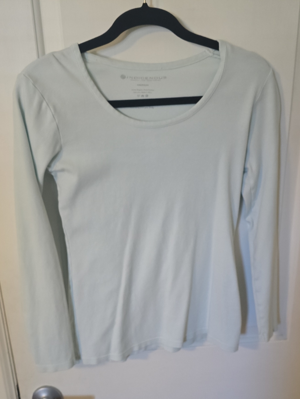 indigo soul Mint Green Long-Sleeve Scoop Neck Tee